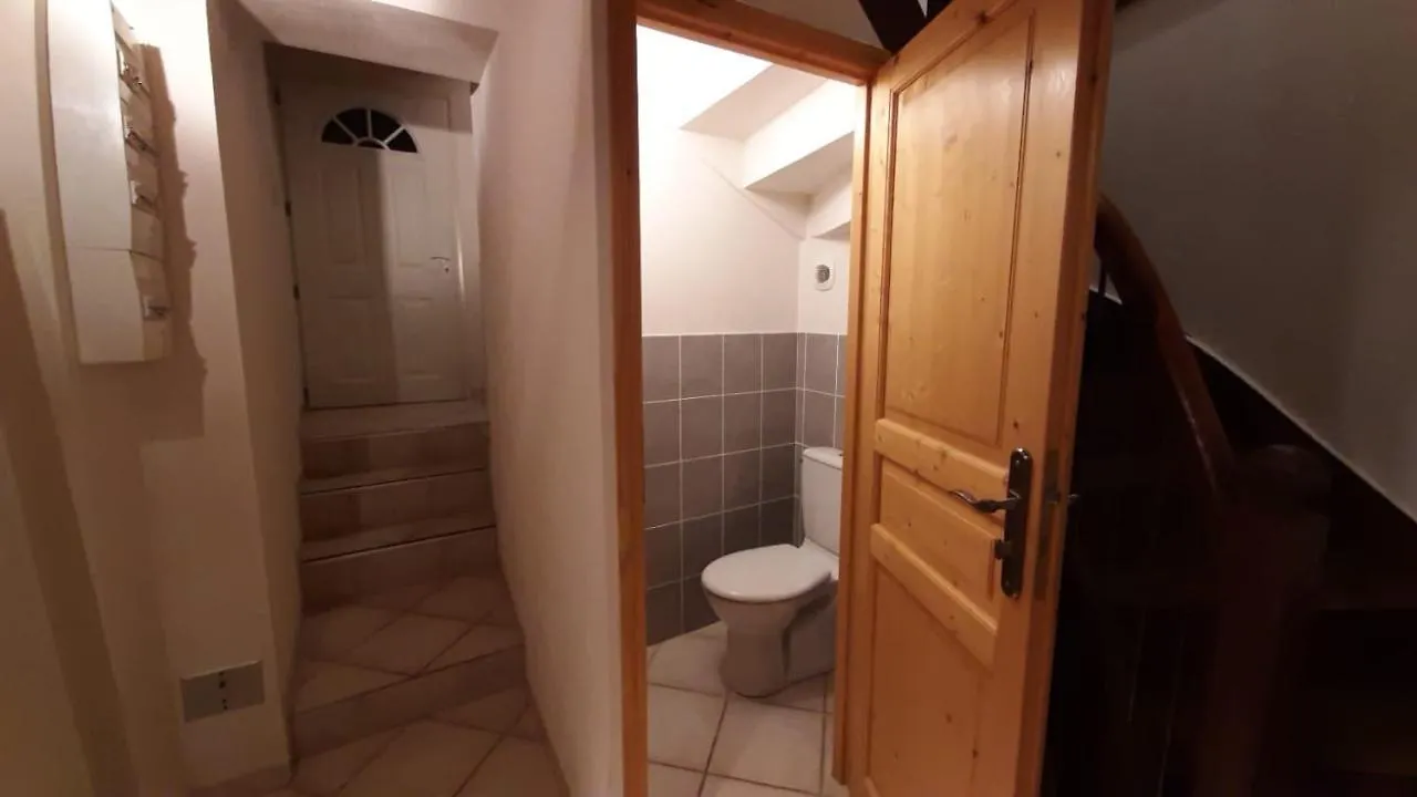 Petite maison de village située entre lacs, cascades et montagnes Virieu-le-Grand Сasa de vacaciones