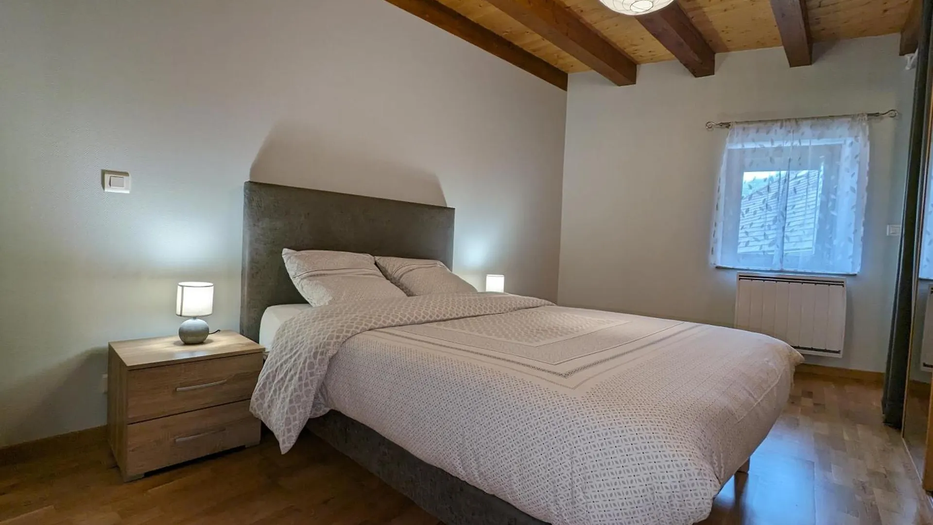 Petite maison de village située entre lacs, cascades et montagnes Virieu-le-Grand Francia