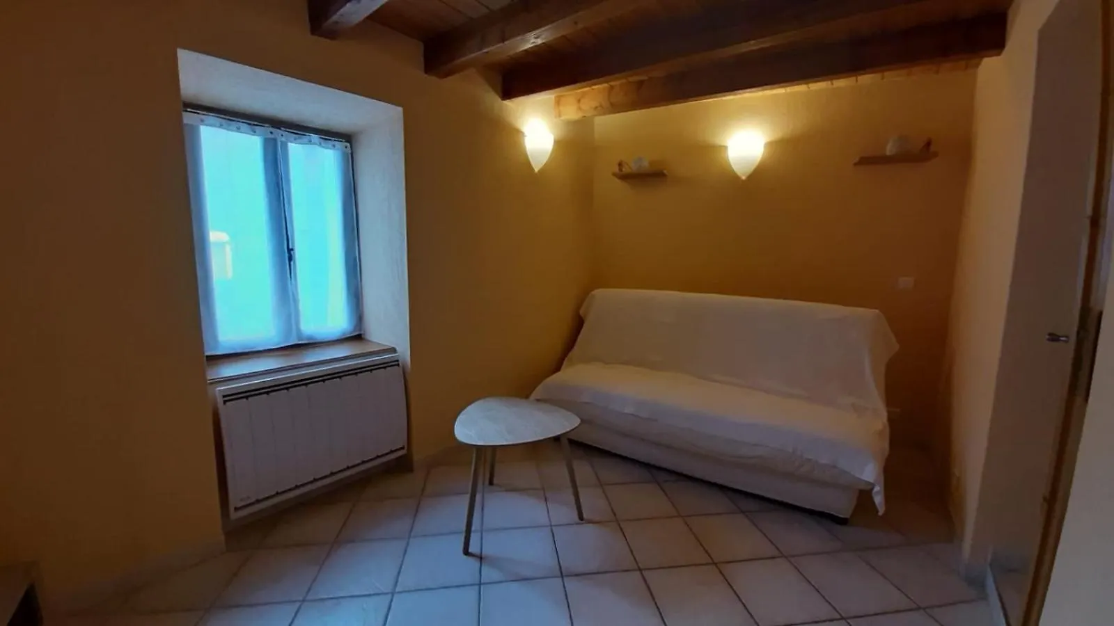 Petite Maison De Village Situee Entre Lacs, Cascades Et Montagnes Virieu-le-Grand France